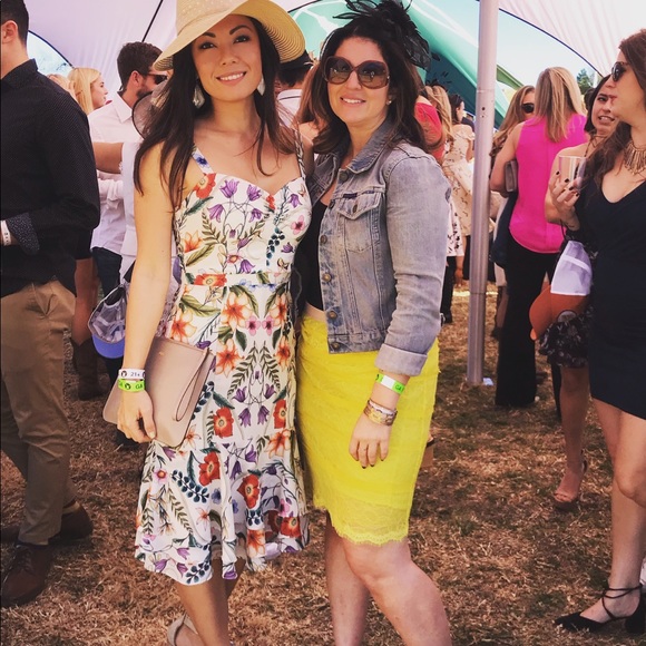 Meet your Posher, Danielle - Picture 4 of 5